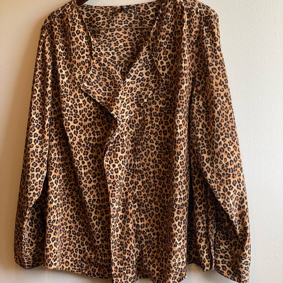 Dana Buchman Long Sleeve Leopard Print Animal Print Blouse Size 1X - Picture 2 of 7
